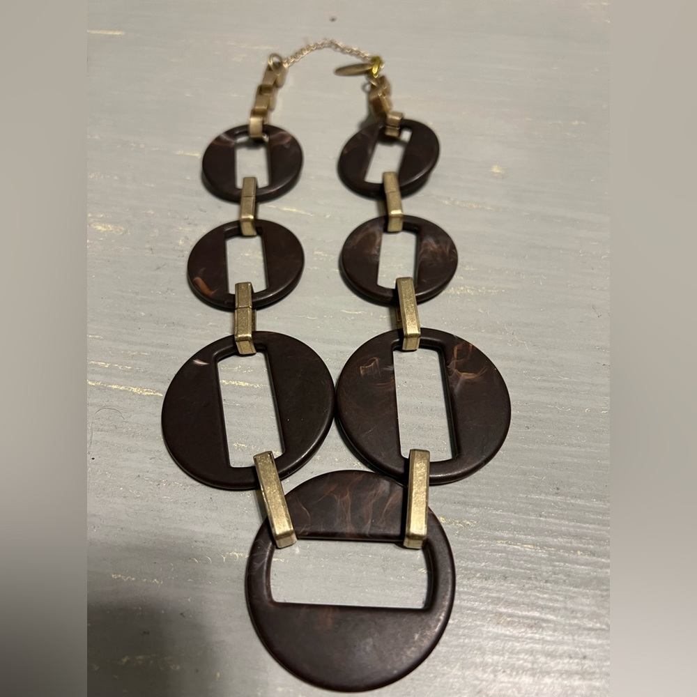 Plunder necklace like new
